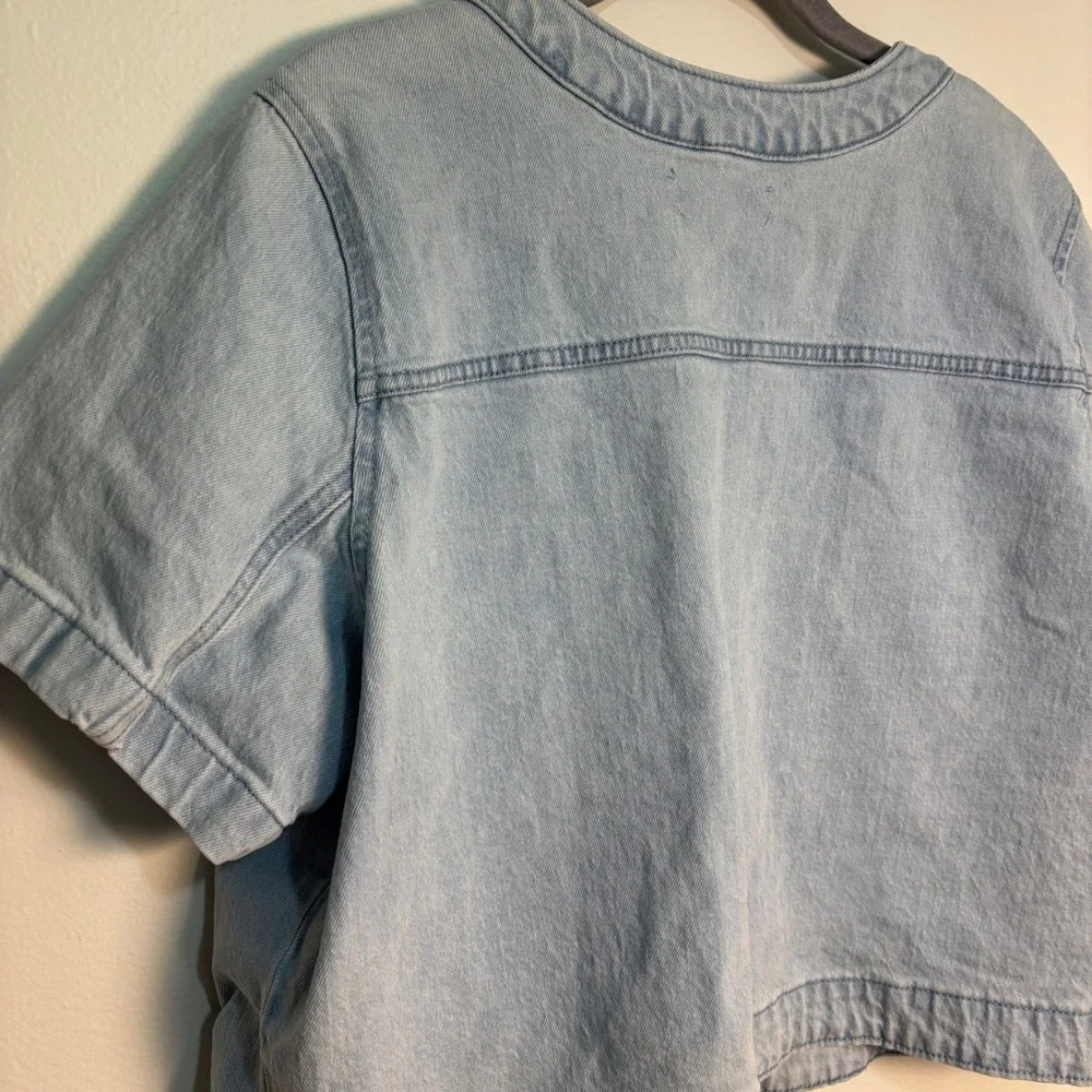 Free Assembly Women's XL Cropped Denim Jacket Top Light Wash Gold Button Cotton